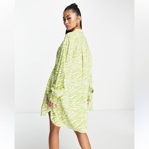 Monkl Oversize Beach Shirt in Mint Zebra.‎ Size S